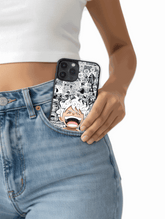 Case Joy Boy Awakening con diseño manga en blanco y negro de Luffy en Gear Fifth protegiendo smartphone con estilo y resistencia