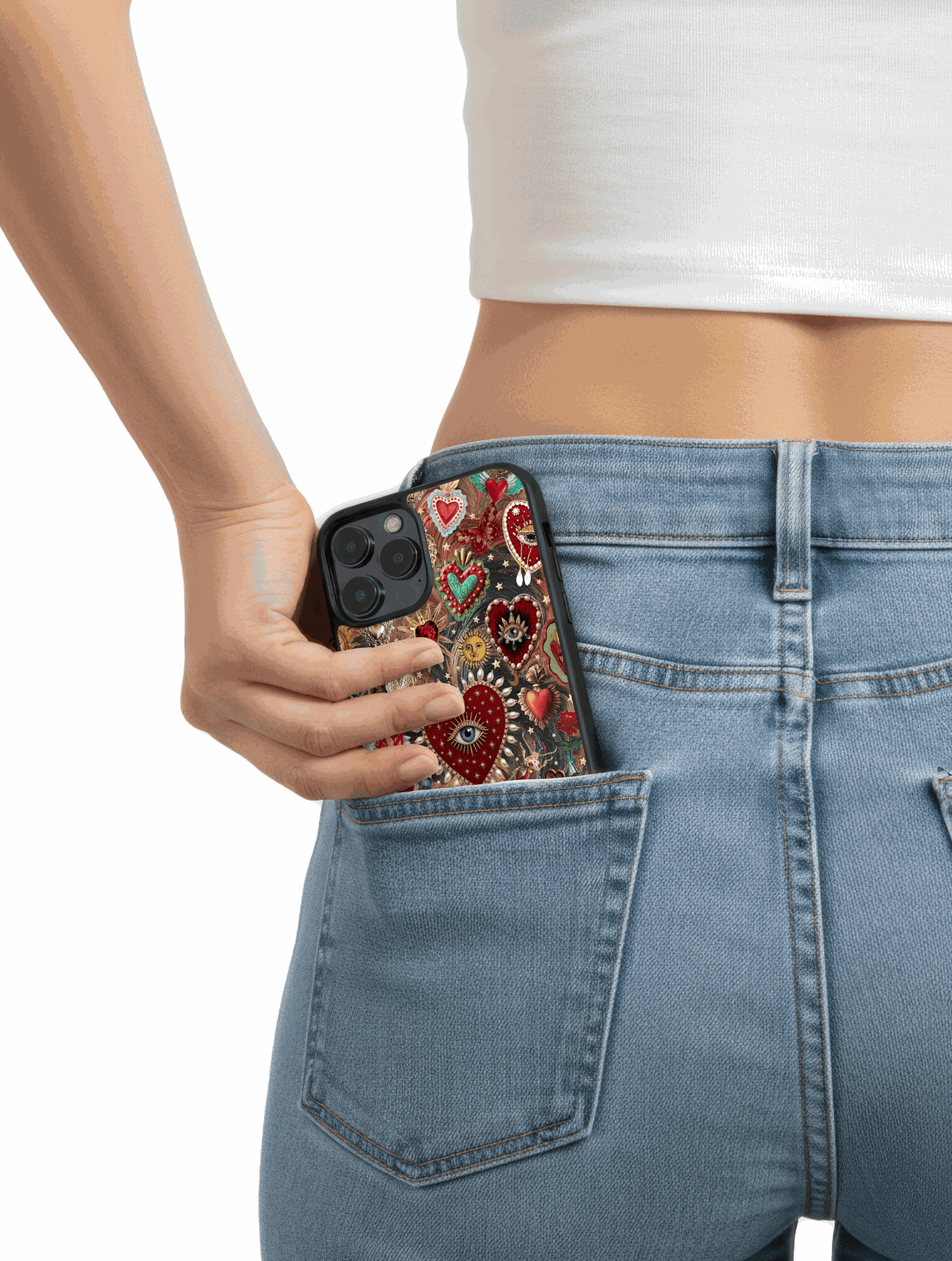 Collage barroco de corazones sagrados con perlas, ojos místicos y elementos celestiales en diseño vibrante para celular