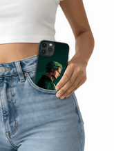 Funda Case Zoro Emerald Resolve con diseño inspirador y protección antichoque para smartphones
